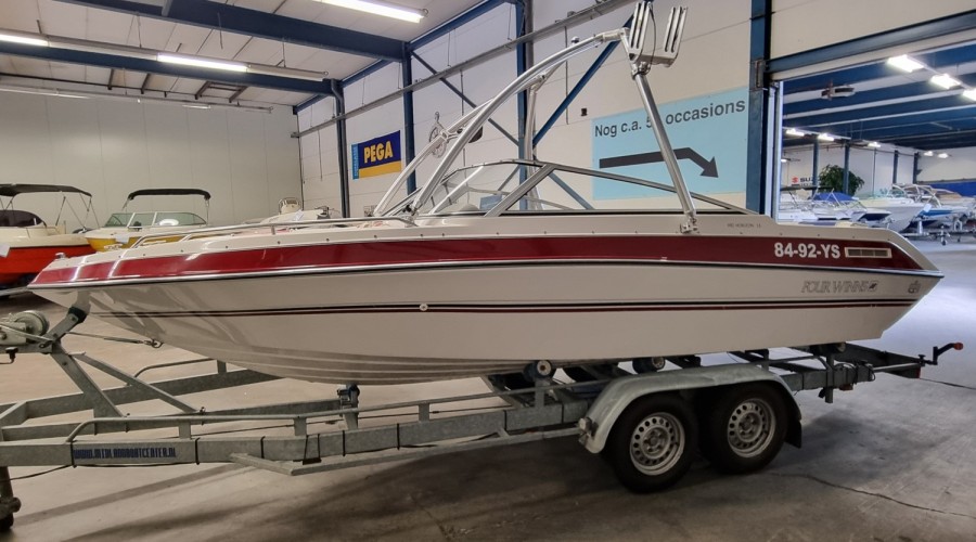 Hele nette Four Winns 190LE Bowrider