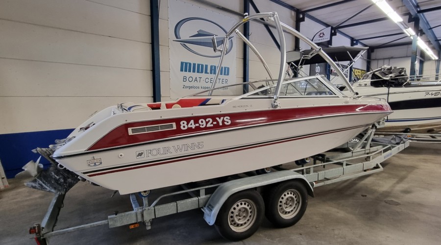 Hele nette Four Winns 190LE Bowrider